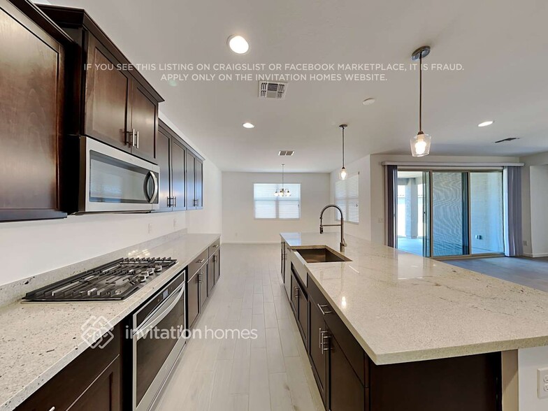 Building Photo - 3932 E Caitlin Dr