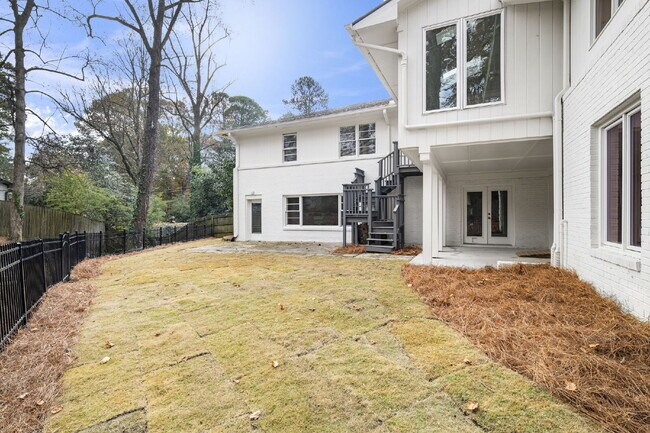 Building Photo - Move in before December 31st and get $100 OFF your rent for the first 3 months — PLUS a $250 Amaz...