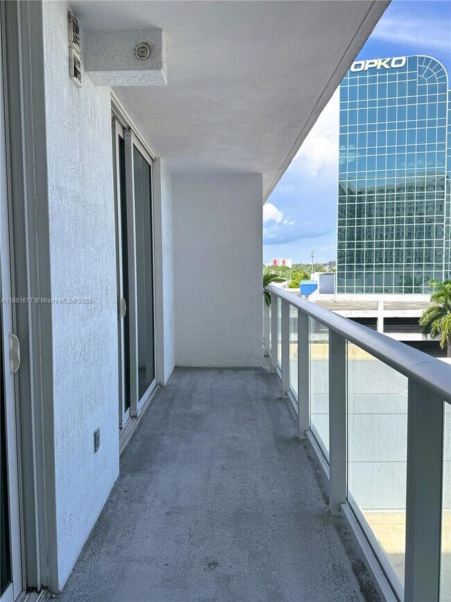 Building Photo - 4250 Biscayne Blvd
