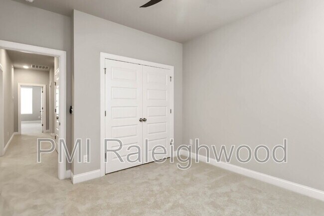 Building Photo - 1245 S Blount St