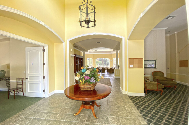 Building Photo - 5050 Fairways Cir