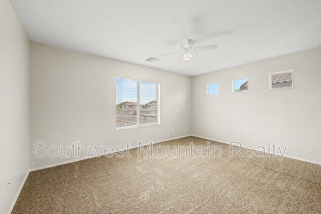 Building Photo - 1399 E Saguaro Trail