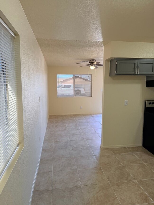Building Photo - Ready to move in 3 bedroom San Luis Home
