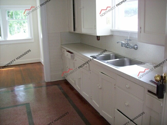 Building Photo - r191f