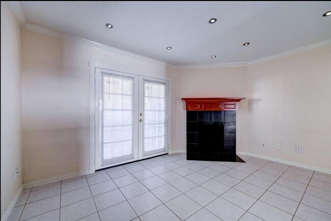 Building Photo - 6001 Reims Rd