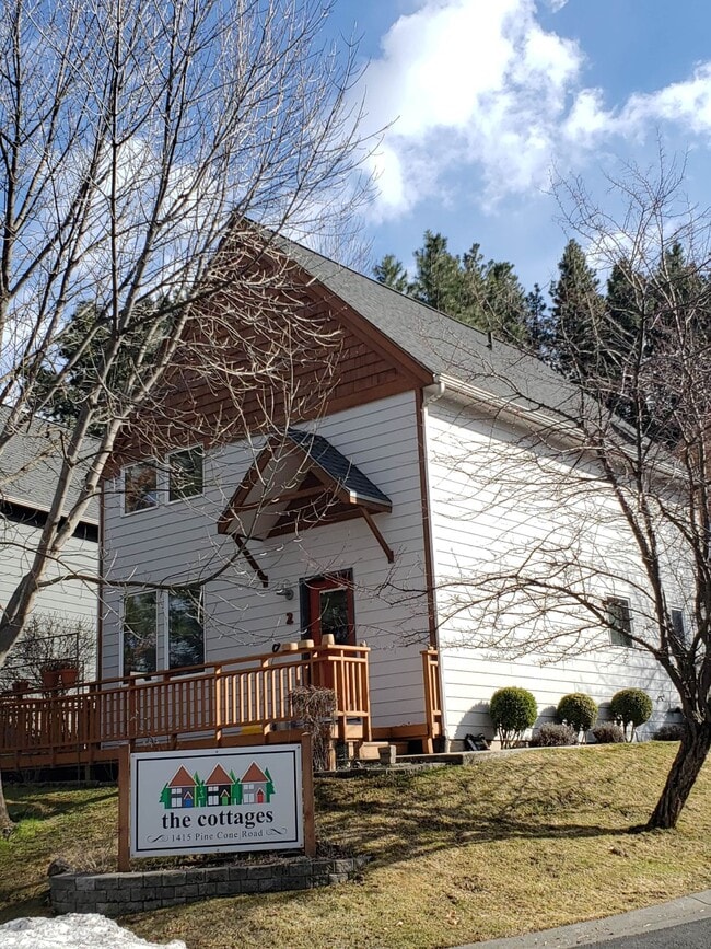 Primary Photo - 1415 Pine Cone Rd