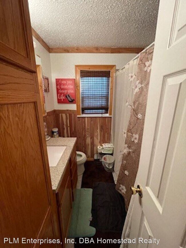 Building Photo - 3 br, 1 bath House - 7155 Lewis Dr