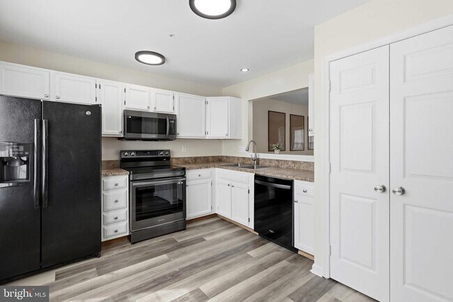 Building Photo - 23 Red Jonathan Ct