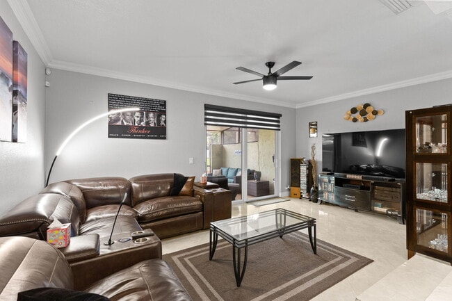 Building Photo - 9119 Limetree Ln