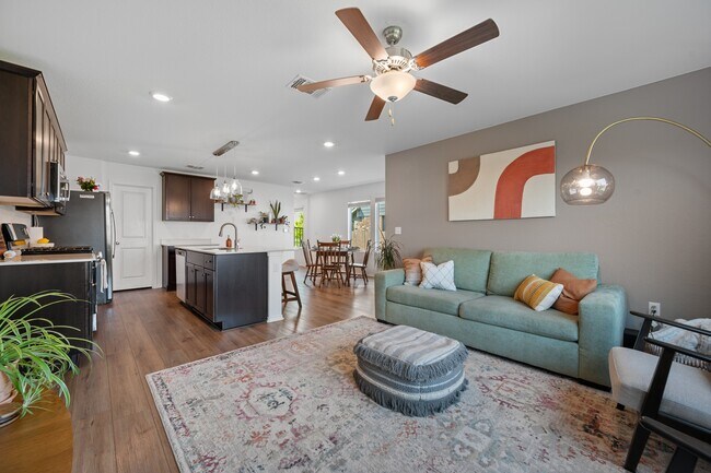 Building Photo - 7317 Sparkling Light Dr