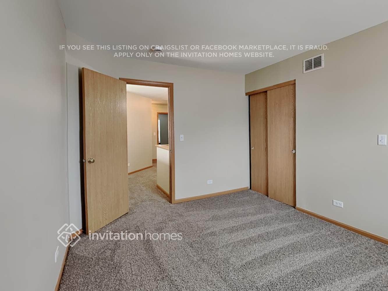 Building Photo - 10880 Grand Canyon Ave