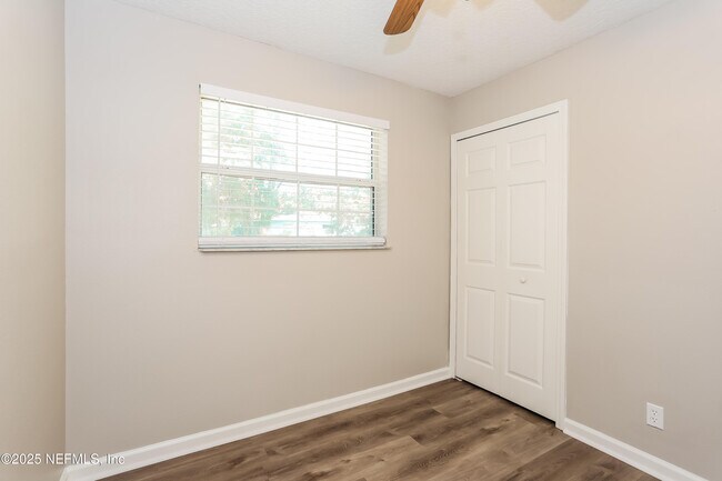 Building Photo - 5023 Donnybrook Ave