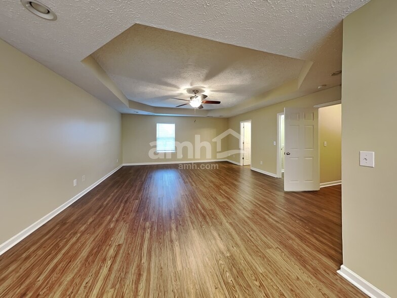 Building Photo - 3605 Belvidere Ct