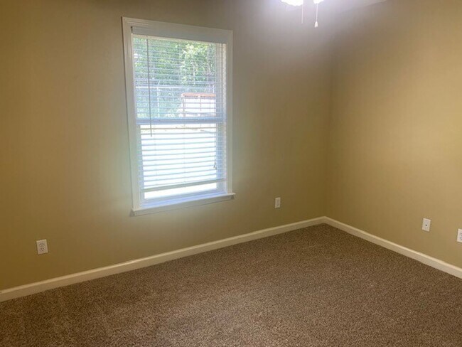 Building Photo - Sorry No Smoking and Pets Permitted with R...