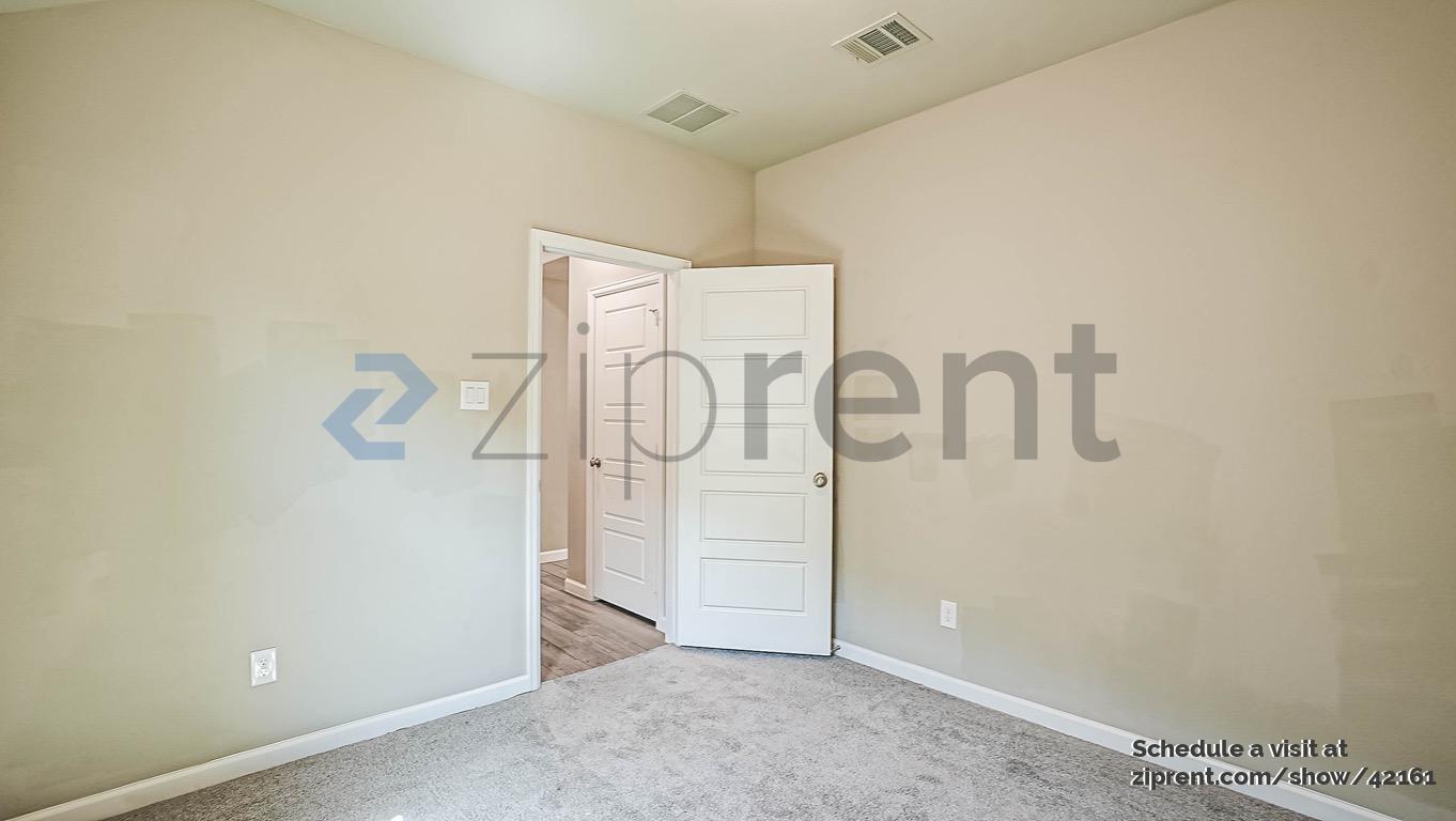 Building Photo - 2412 Bathwick Ln