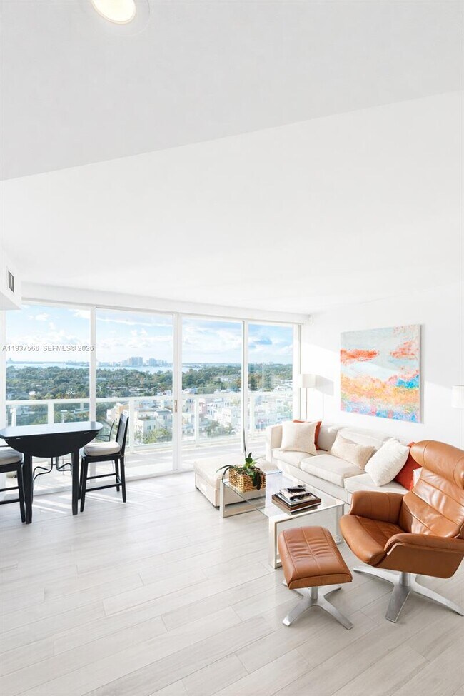 Building Photo - 5900 Collins Ave