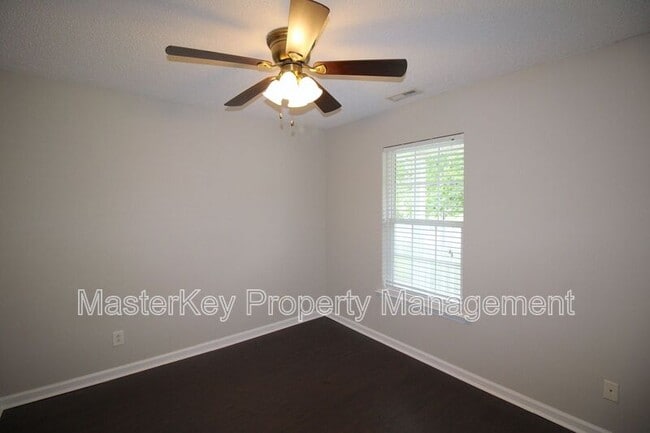 Building Photo - 132 Evening Star Dr