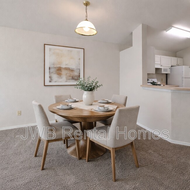 Building Photo - 13810 Sutton Park Dr N