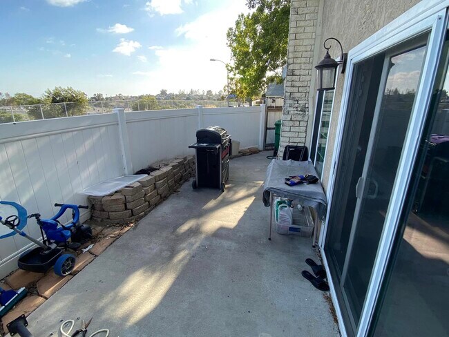 Building Photo - 2397 Donnington Way