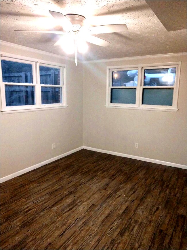 Building Photo - 3260 Harrison Rd