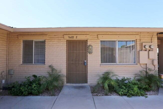 Building Photo - Beautifully Renovated 2-Bedroom Home in a ...