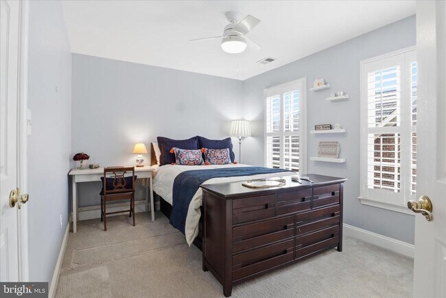 Building Photo - 308 S Fayette St