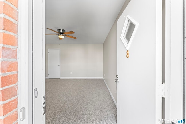 Building Photo - 24 Glenwood Ave