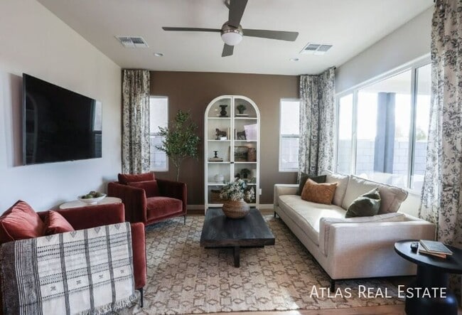 Building Photo - 2376 N 79th Pl