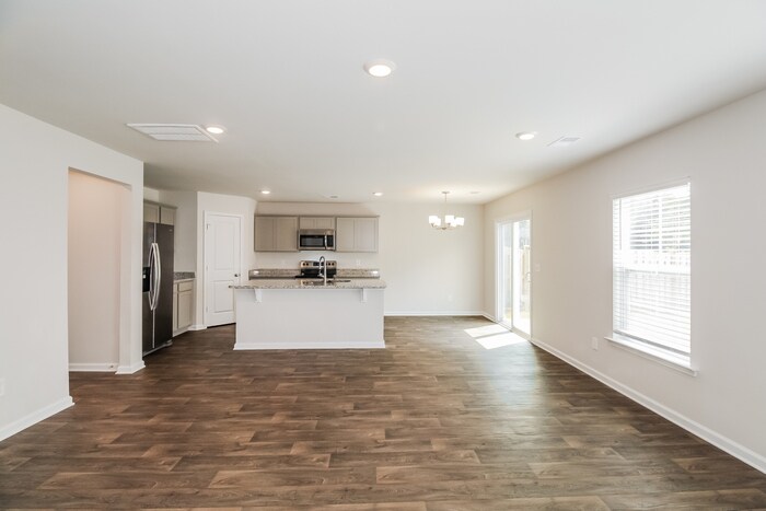Building Photo - 400 Red Poll Wy