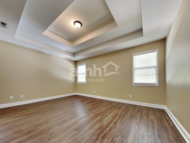 Building Photo - 10900 Parkgate Ln