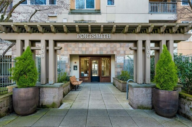 Primary Photo - 2Bd/1.75Ba Kirkland Condo