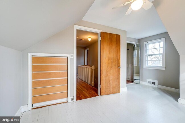 Building Photo - 2809 Pierpont St