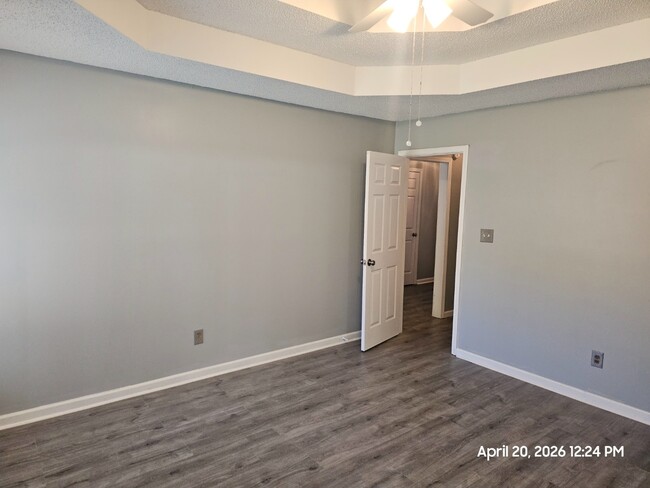 Building Photo - 6633 Biscayne