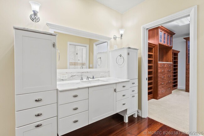 Building Photo - 3 Isla Bahia Dr