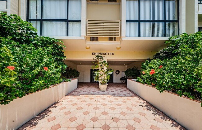 Building Photo - 800 S Gulfview Blvd