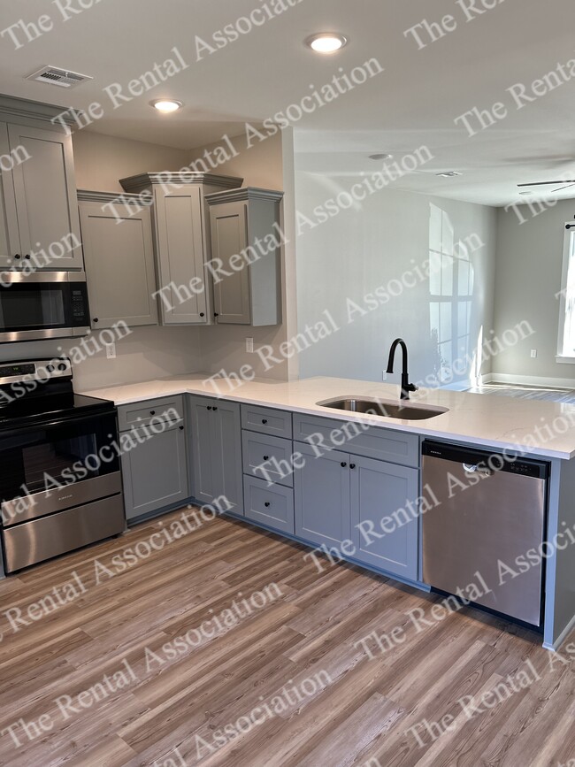 Building Photo - 2555 Arkansas Rd