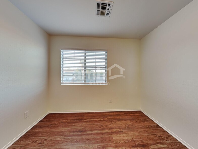 Building Photo - 33268 N Windmill Run