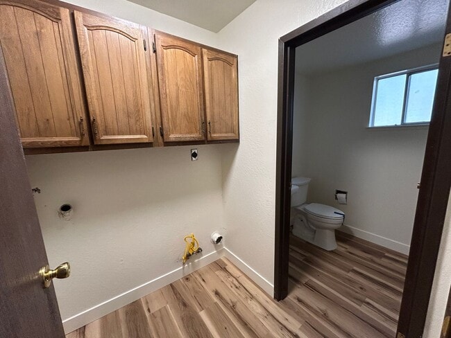 Building Photo - 2513 Ponderosa St