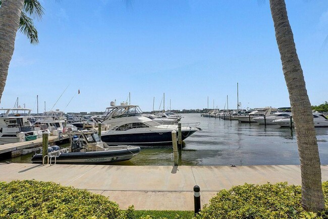 Building Photo - 804 E Windward Way 308 Lantana Fl 33462