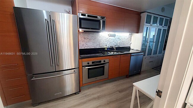 Building Photo - 50 Biscayne Blvd