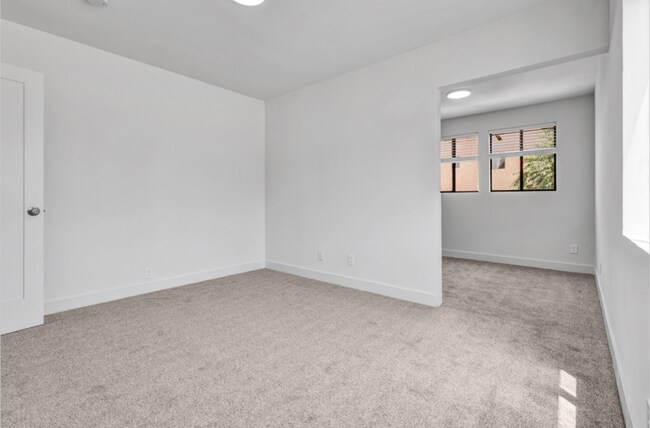 Building Photo - 2627 San Marino St