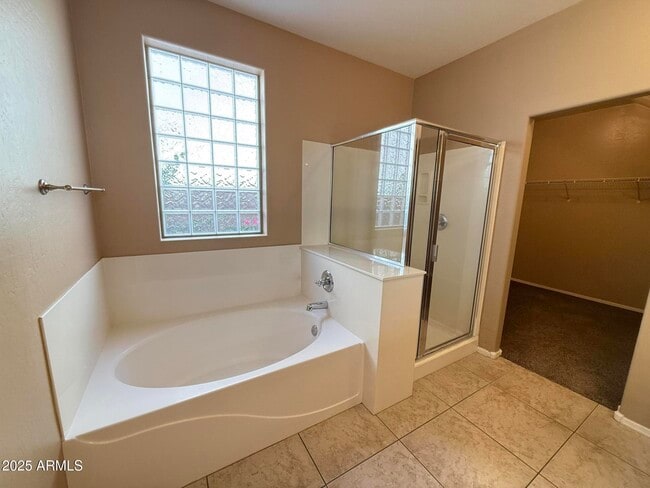 Building Photo - 11752 W Foothill Dr