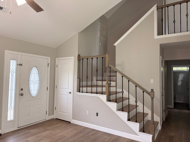 Building Photo - 1205 Cocksfoot Ln
