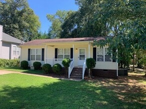 Building Photo - Beautiful 3 Bedroom Belmont Home!