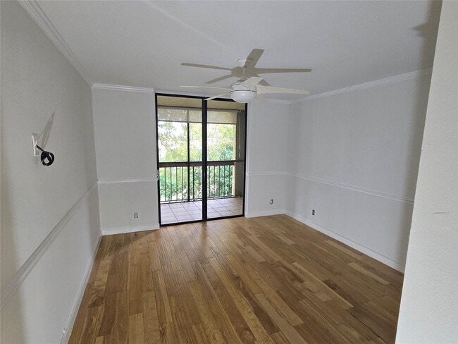 Building Photo - 733 SE 1st Way