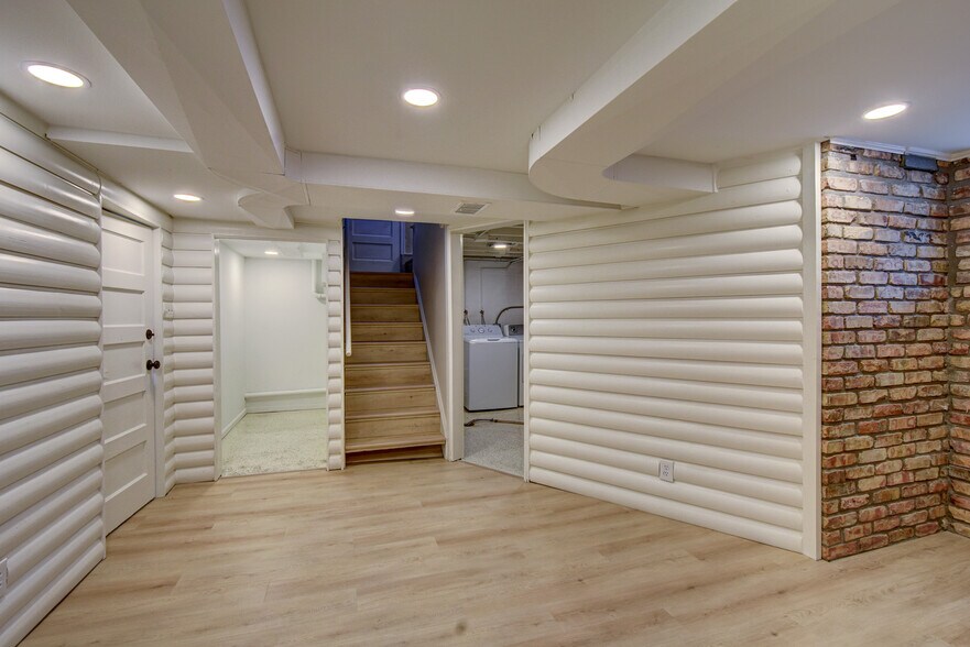 Building Photo - 5210 Rees St