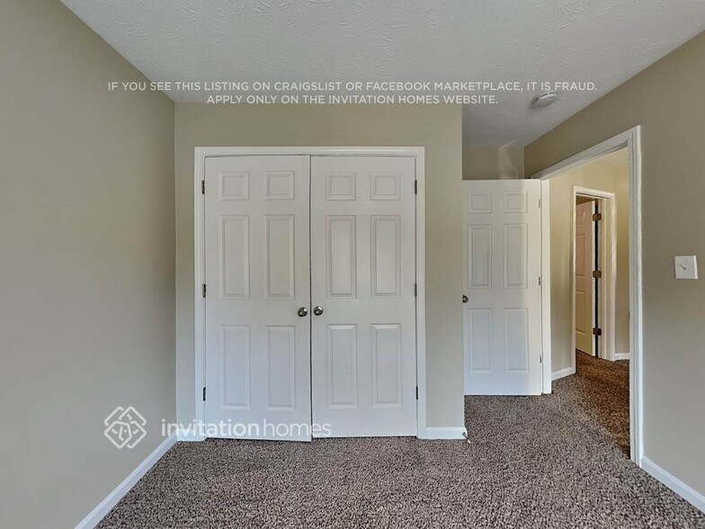 Building Photo - 4299 Chatham View Dr