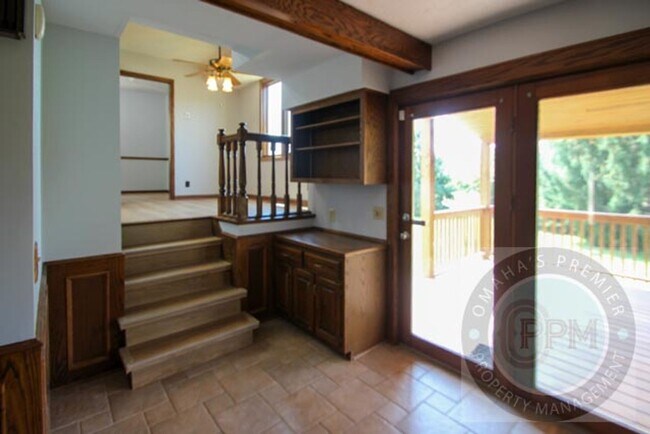 Building Photo - 5614 N 116th Ave