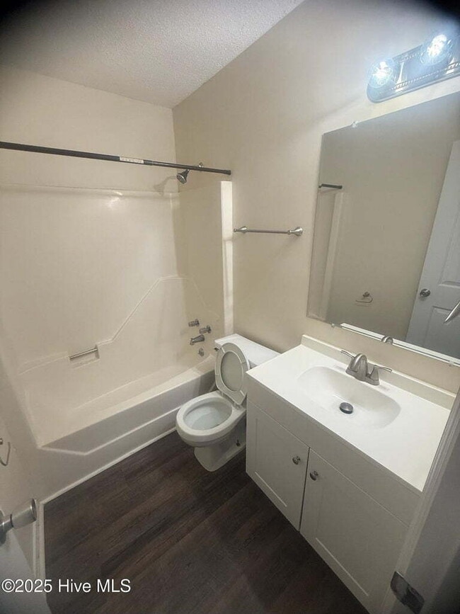 Building Photo - 137 Twinwood Dr