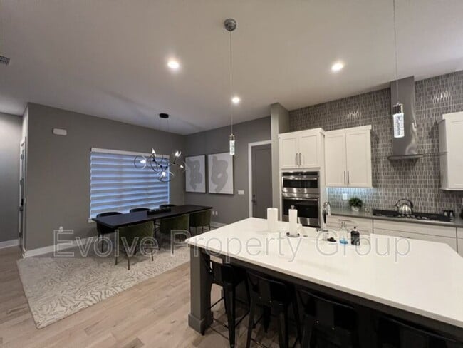 Building Photo - 183 Orange Pl